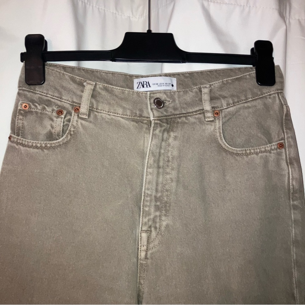 Zara Women’s Tan Jeans